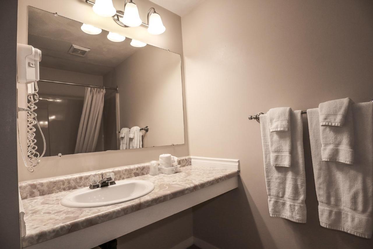 Atlantic Motel Berrys Mills Экстерьер фото
